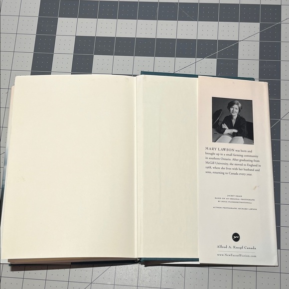 Crow Lake by Mary Lawson Novel - Picture 8 of 8